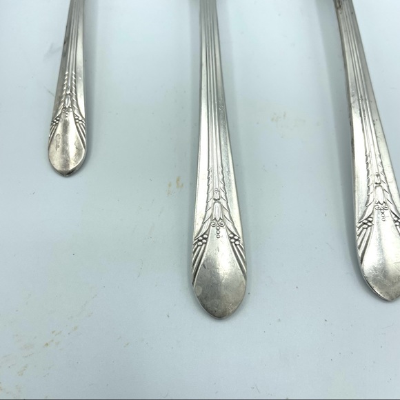 WM Rogers MFG Co Original Rogers Silverplate Inheritance 1941 spoons forks - Picture 2 of 9